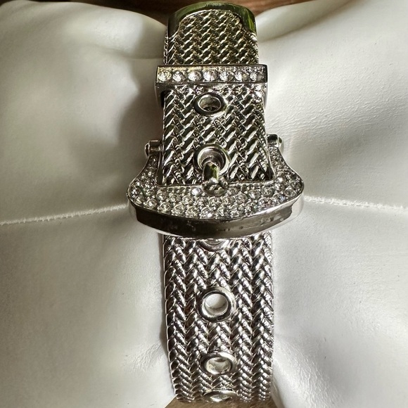 Victoria Wieck Dress Watch Beverly Hills, Silver tone, Silver Band Crystal bevel - Picture 2 of 8